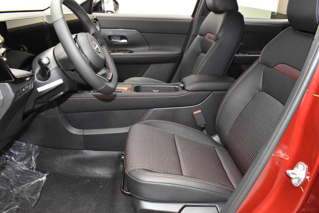 Thumbnail: 2026 Nissan Kicks - 13