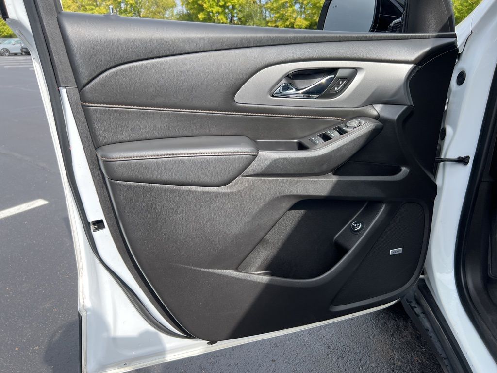 Thumbnail: 2019 Chevrolet Traverse - 19