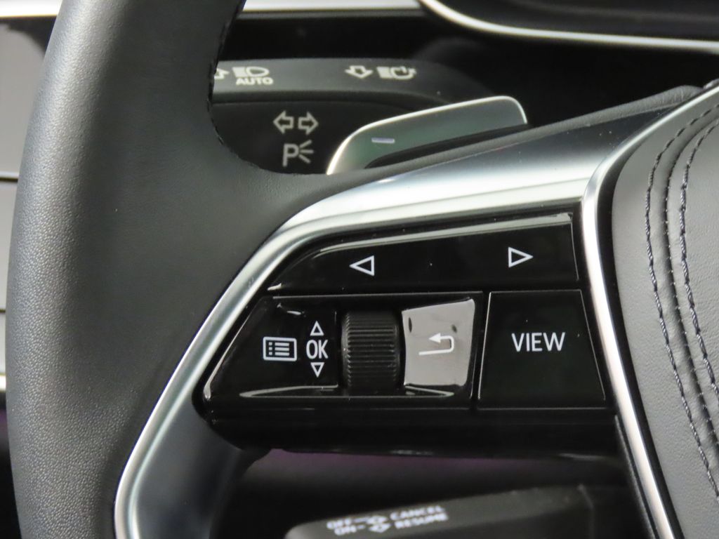 Thumbnail: 2025 Audi A8 - 17