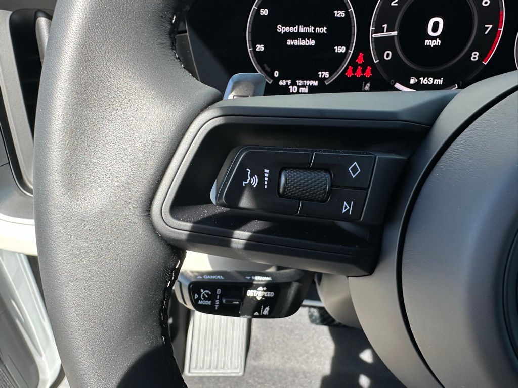 Thumbnail: 2026 Porsche Cayenne - 18