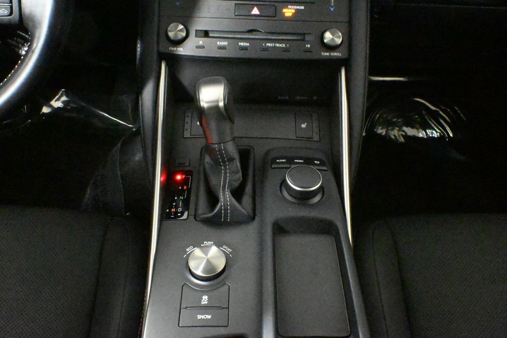 Thumbnail: 2020 Lexus IS - 24