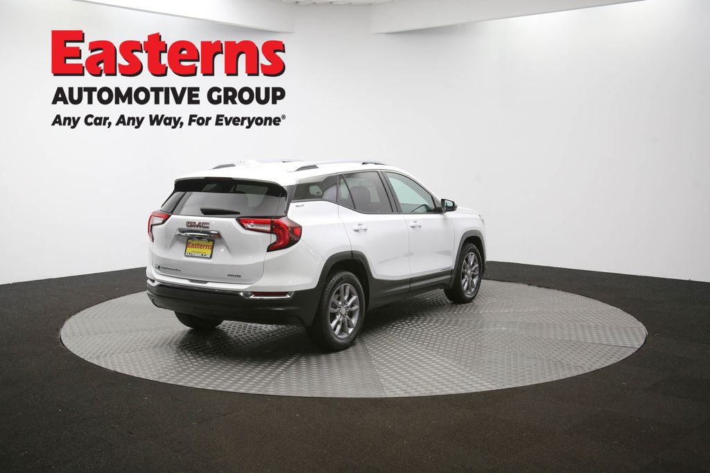 Used 2023 White GMC SLT image 41