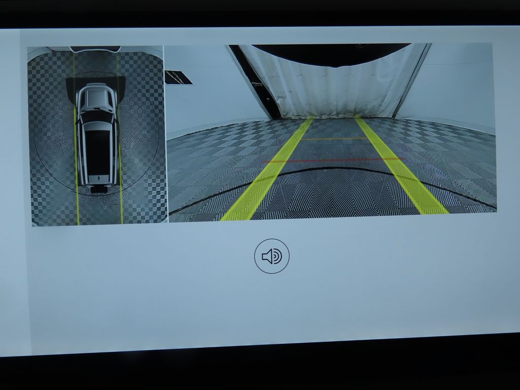 Thumbnail: 2025 Land Rover Defender - 15