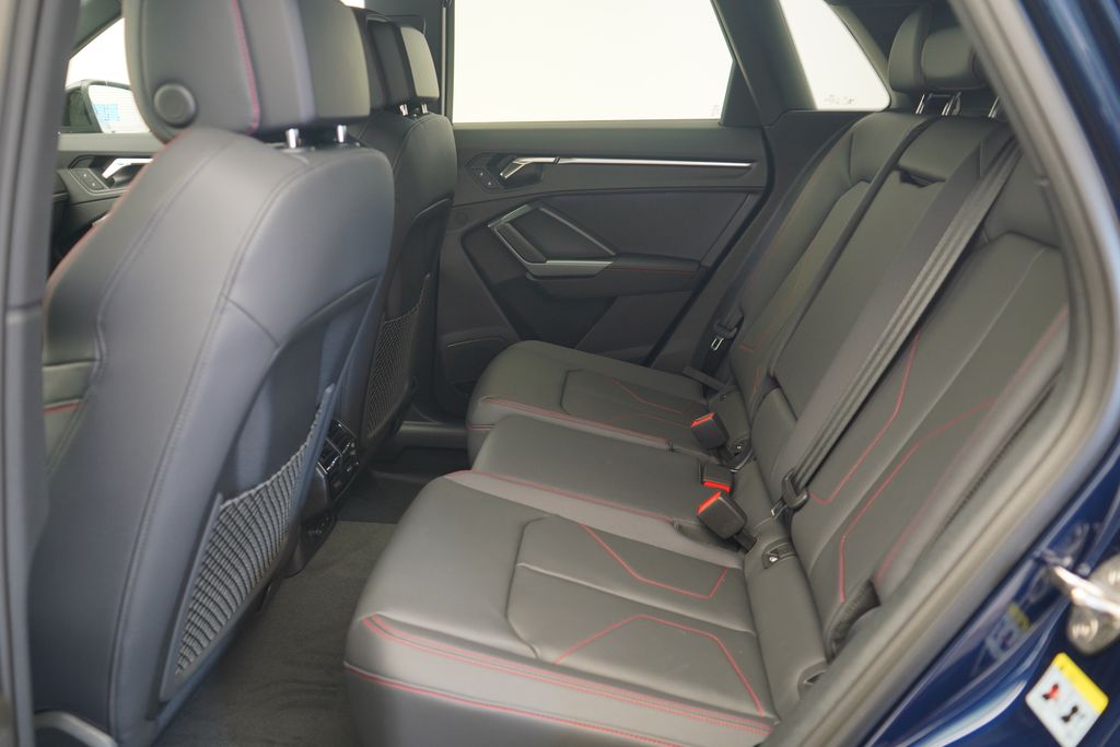 Thumbnail: 2025 Audi Q3 - 6