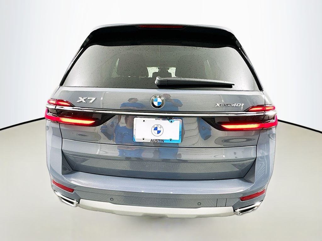 Thumbnail: 2026 BMW X7 - 6