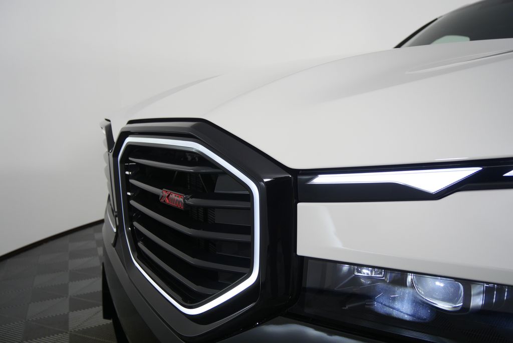 Thumbnail: 2026 BMW XM - 9