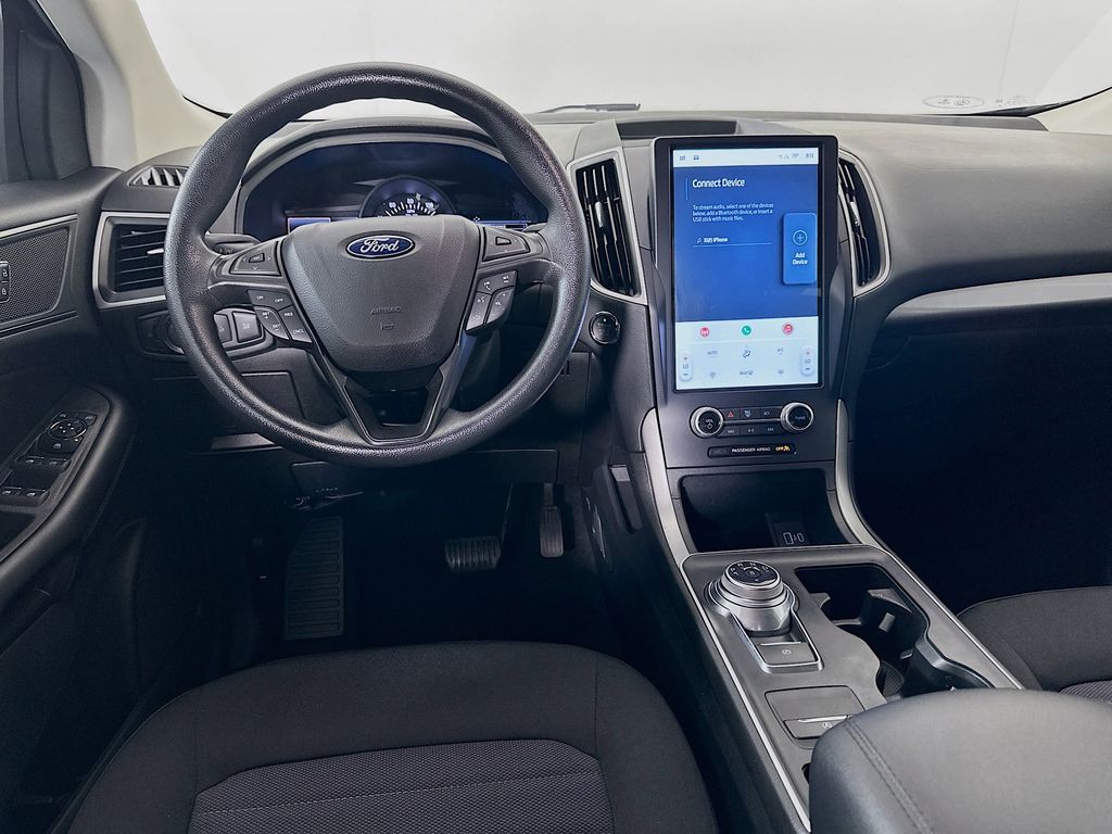 Thumbnail: 2022 Ford Edge - 21