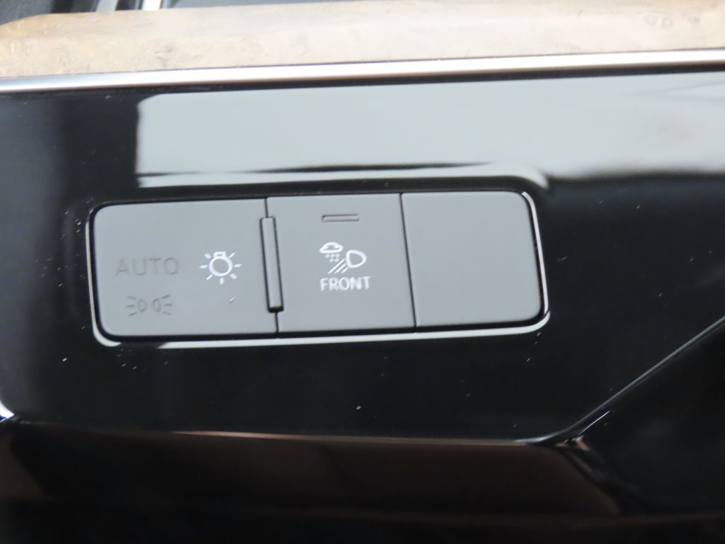 Thumbnail: 2022 Audi e-tron - 19