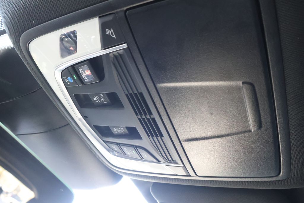 Thumbnail: 2023 Acura RDX - 30