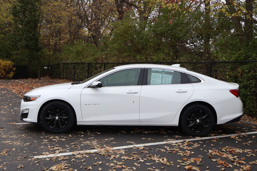 Thumbnail: 2024 Chevrolet Malibu - 4