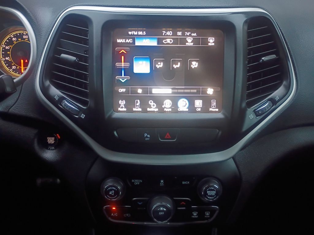 Used Car 2018 Jeep Cherokee  Latitude Plus For Sale Under $20,000 In Austin, Texas