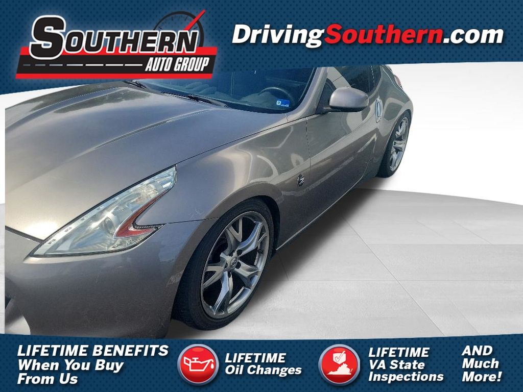 Brilliant Silver Metallic 2010 Nissan 370Z Coupe Rear-Wheel Drive 6-Speed Manual