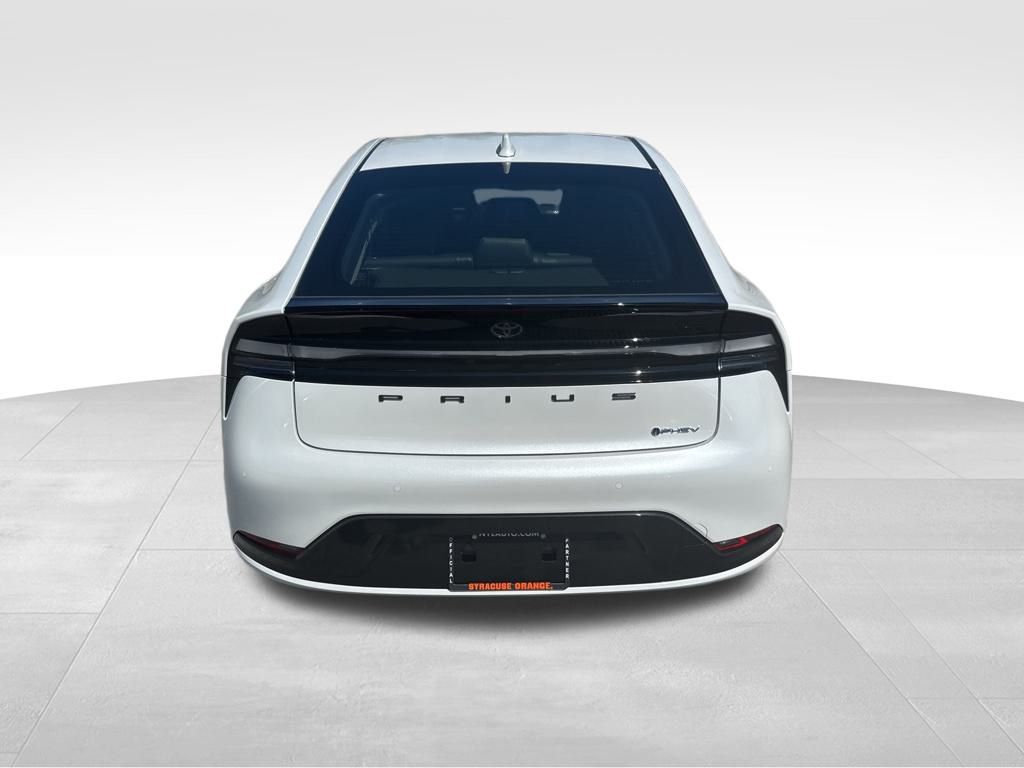 2025 Toyota Prius Plug-in Hybrid XSE photo 4