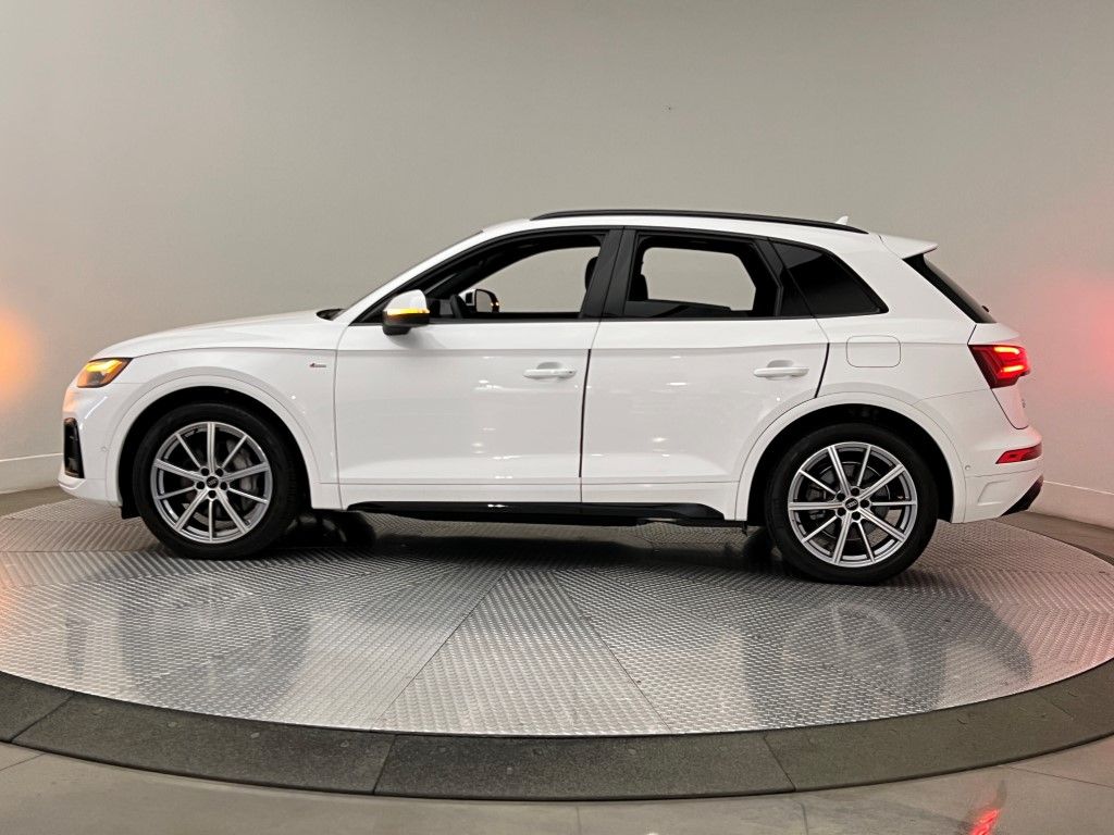 Thumbnail: 2023 Audi Q5 - 3