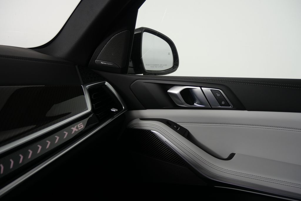 2025 BMW X5 xDrive40i 26