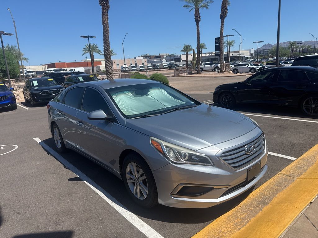 Thumbnail: 2016 Hyundai Sonata - 2
