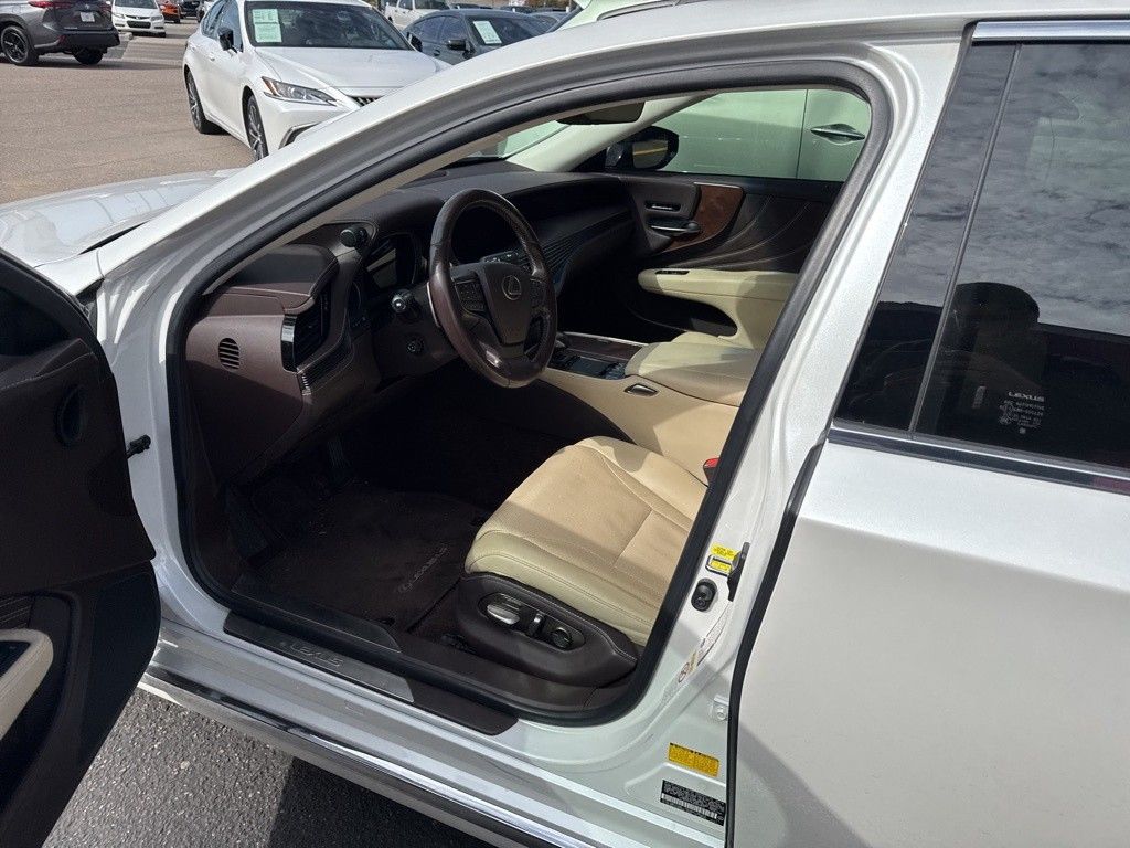 Thumbnail: 2018 Lexus LS - 6