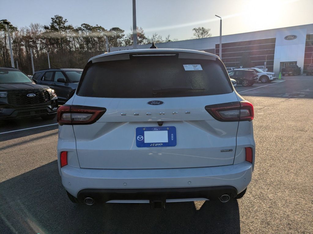 2025 Ford Escape ST-Line Elite