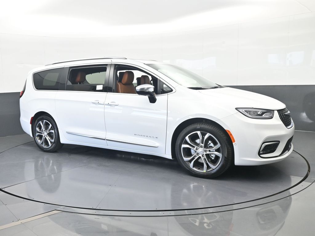 New 2026 Bright White Clearcoat Chrysler Pinnacle image 8