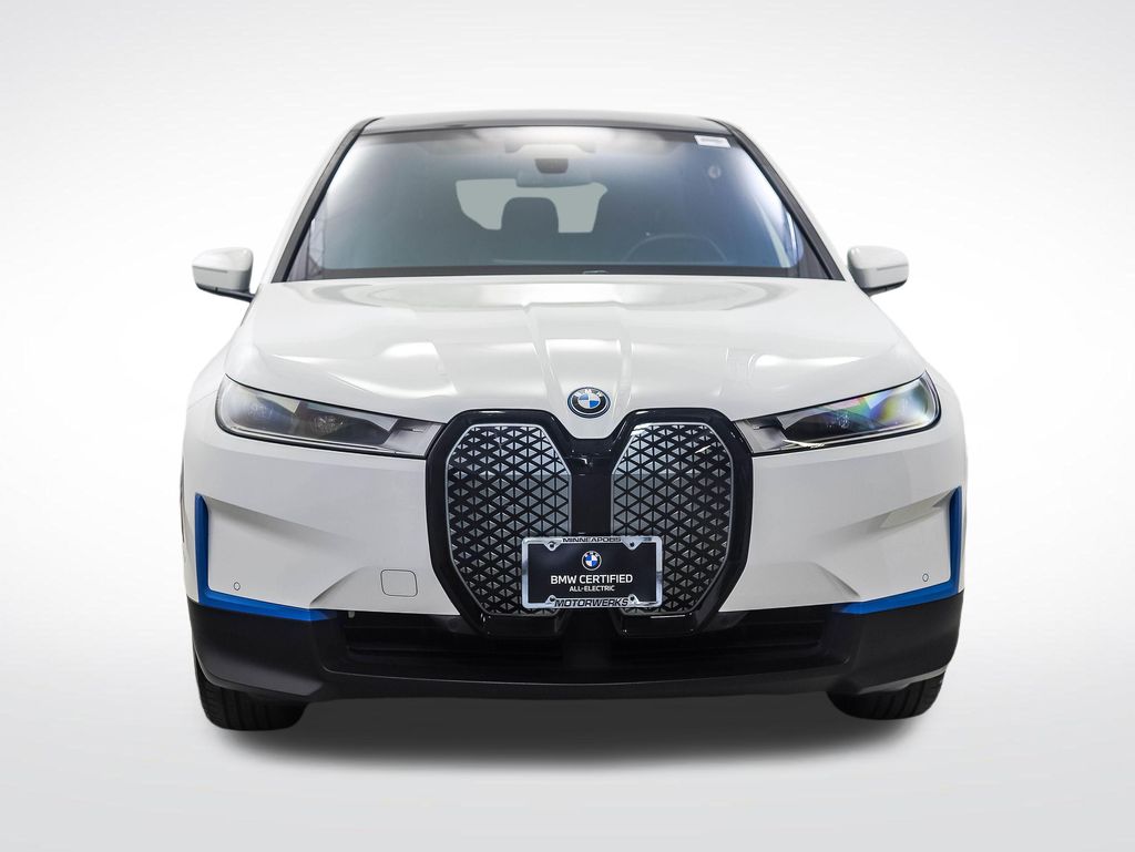 Thumbnail: 2024 BMW iX - 8