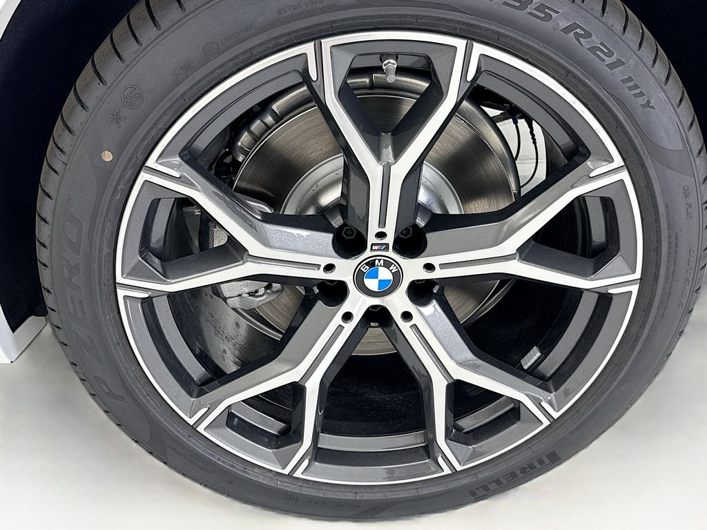 Thumbnail: 2026 BMW X5 - 30