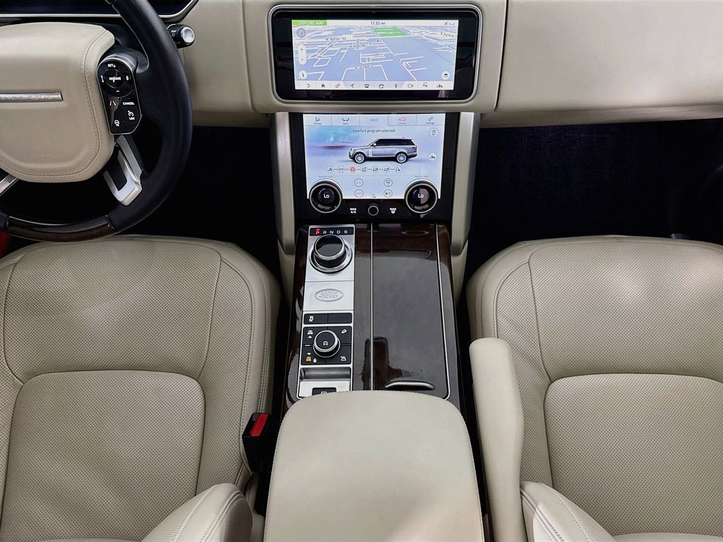 Thumbnail: 2020 Land Rover Range Rover - 17