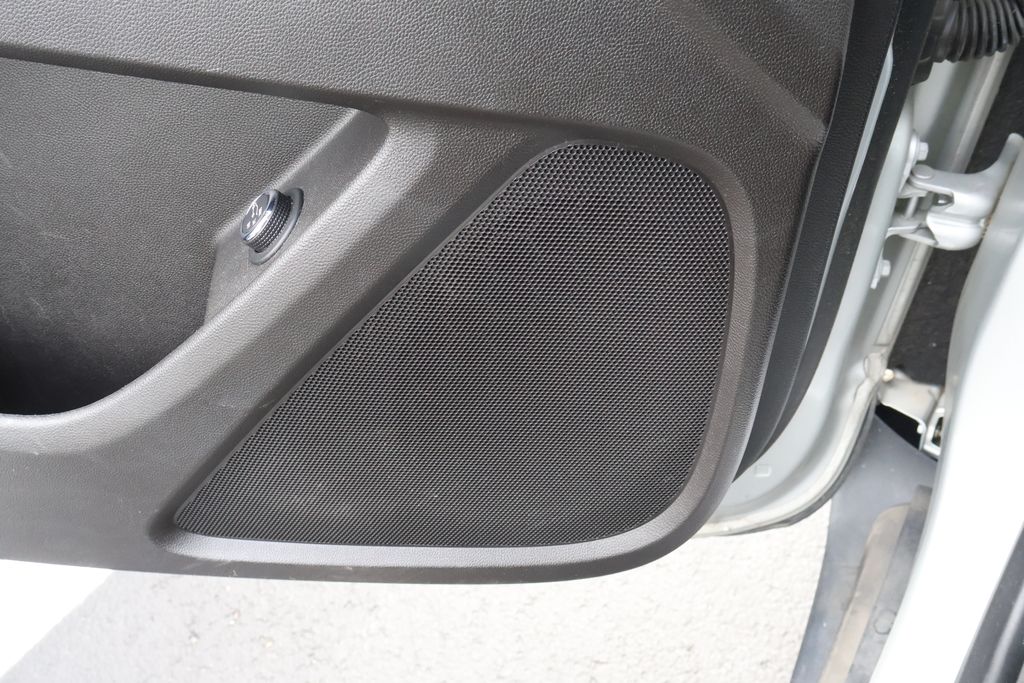 Thumbnail: 2019 Chevrolet Traverse - 14