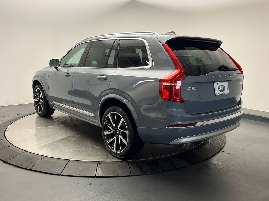 2022 Volvo XC90 T8 Inscription 3