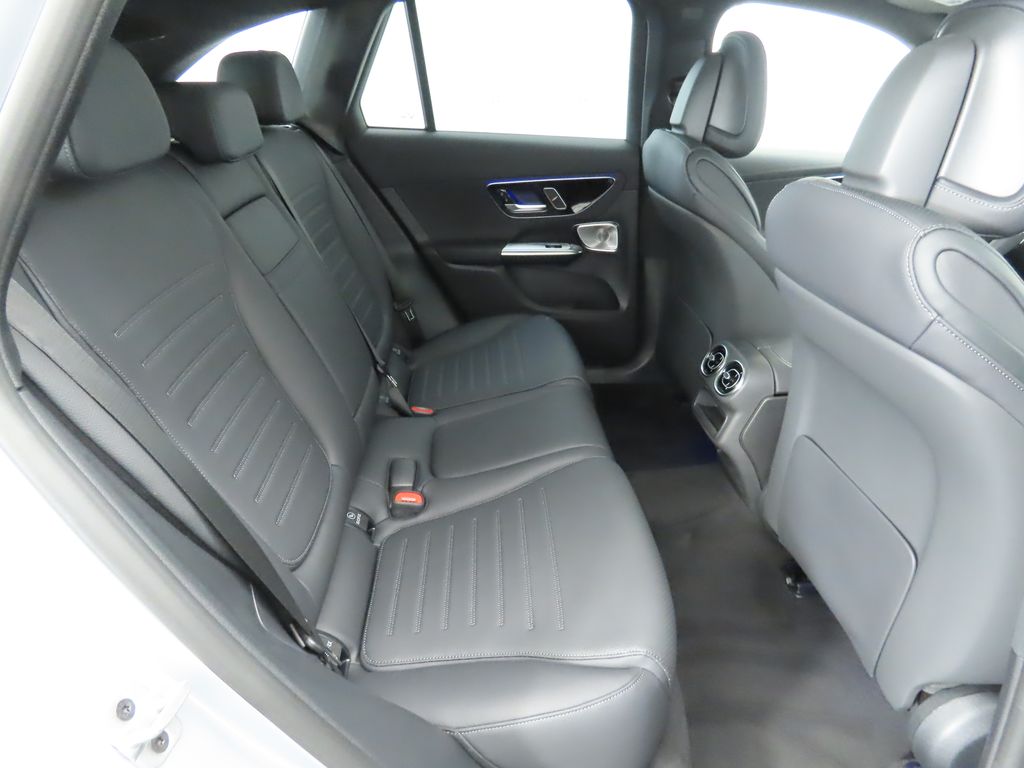 2024 Mercedes-Benz GLC 300 22
