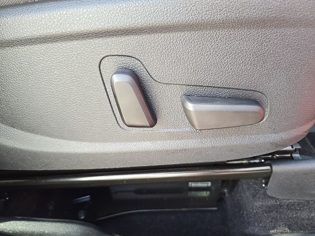 2019 Hyundai Santa Fe Limited 24