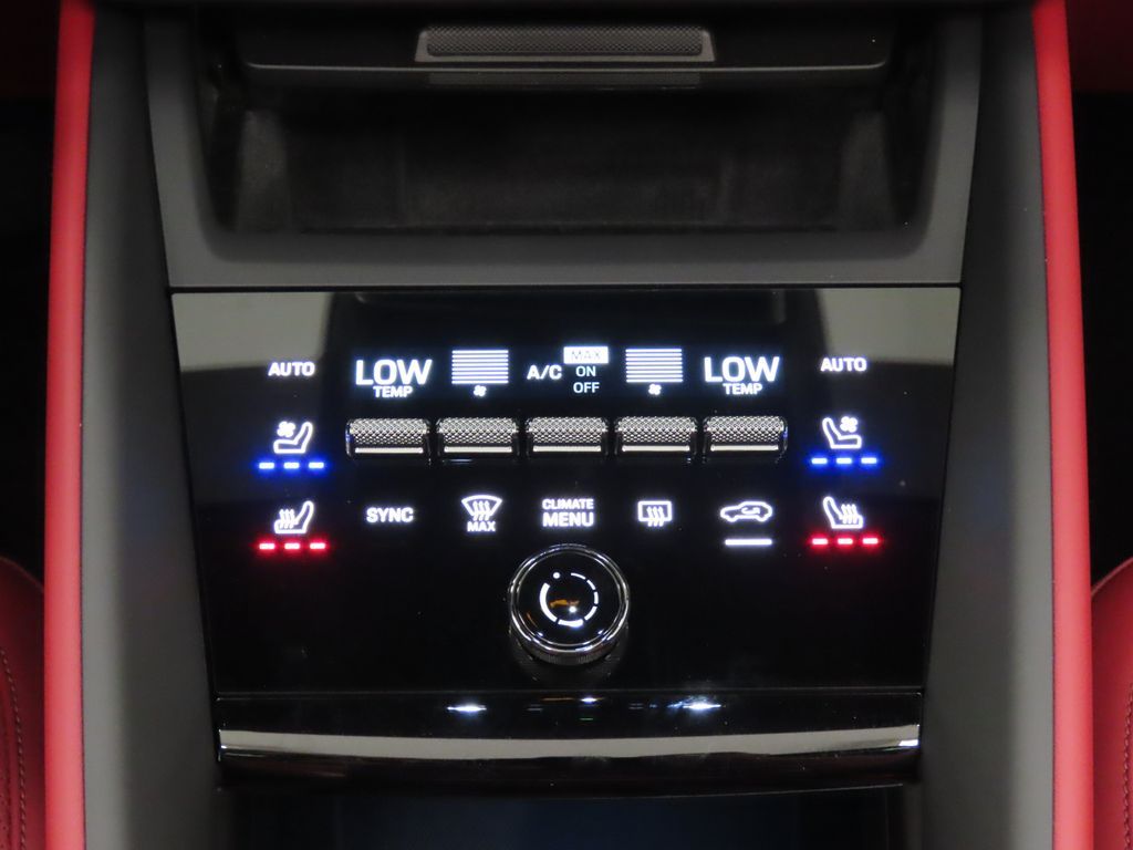 Thumbnail: 2026 Porsche Macan - 29