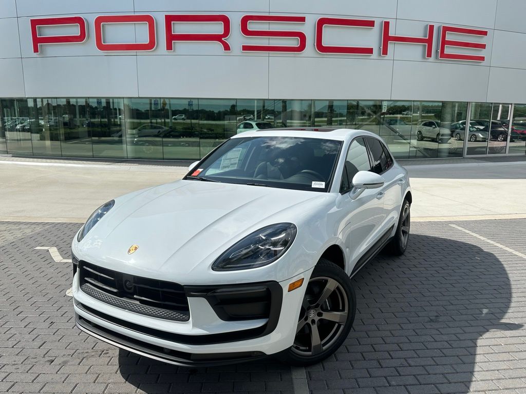 2025 Porsche Macan  -
                Davie, FL