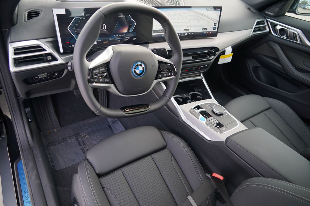 Thumbnail: 2026 BMW i4 - 12