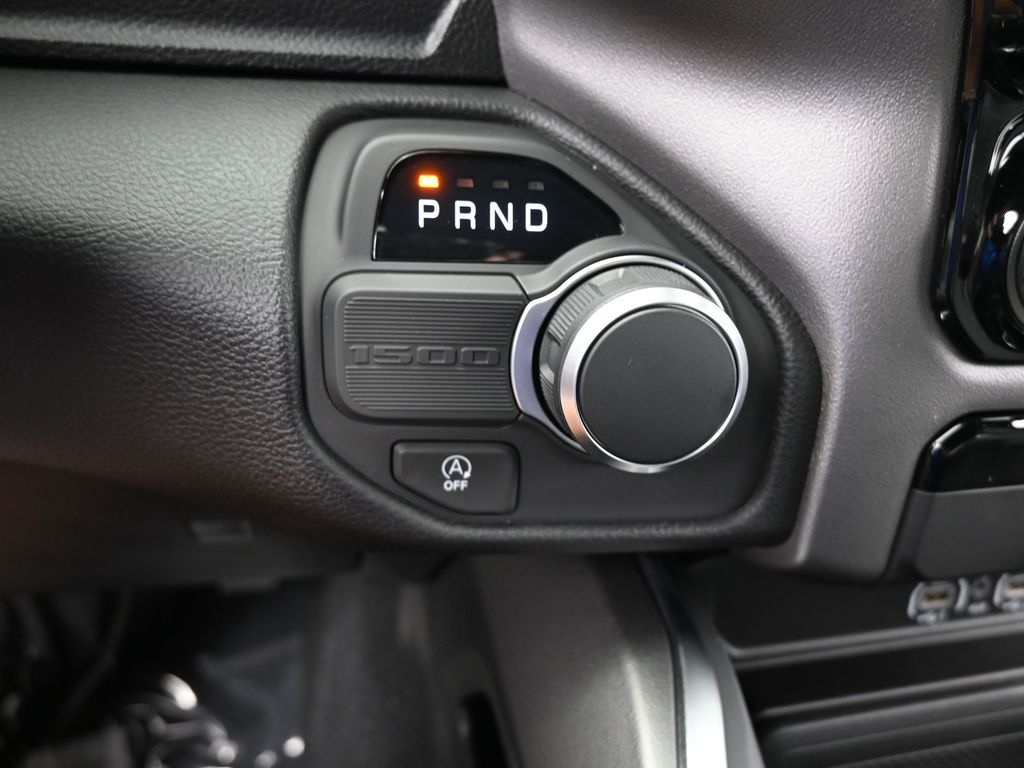 New 2026 Diamond Black Crystal Pearlcoat Ram Big Horn/Lone Star image 23