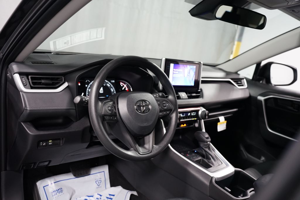 Thumbnail: 2025 Toyota RAV4 - 11
