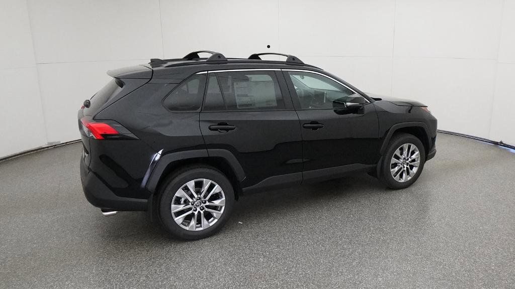 Thumbnail: 2025 Toyota RAV4 - 30