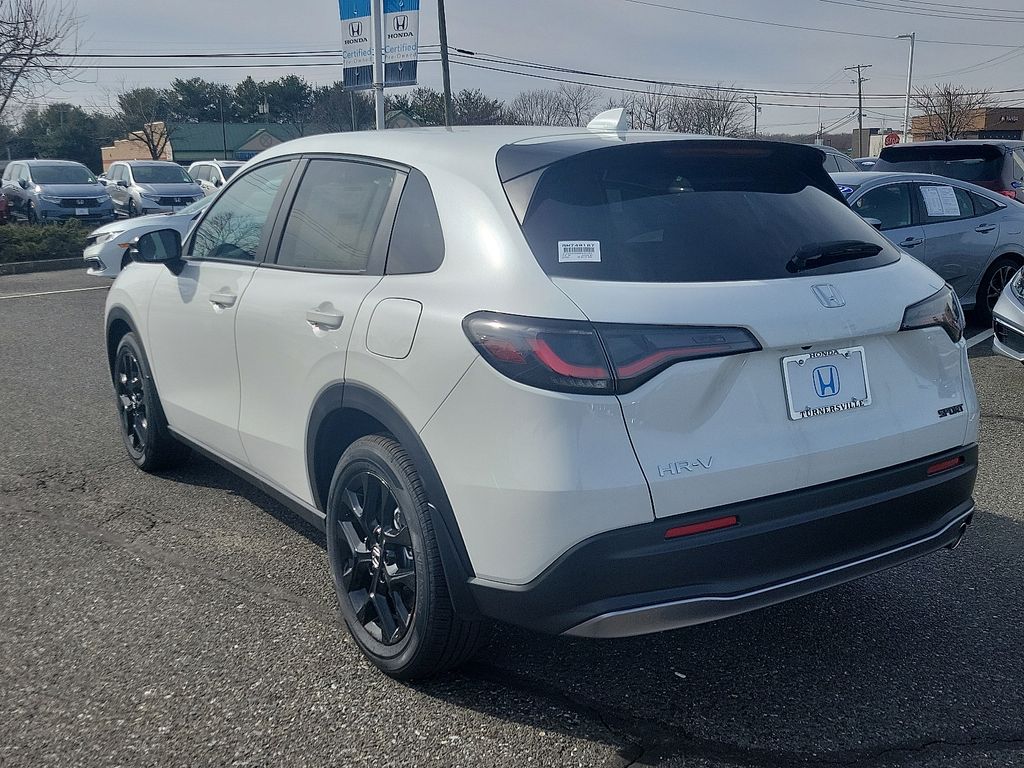 2025 Honda HR-V Sport 3