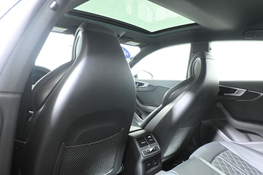 Thumbnail: 2023 Audi S5 - 31
