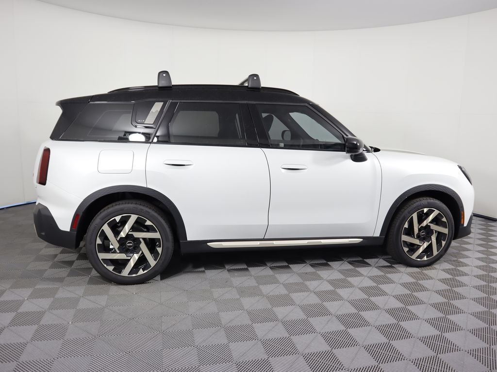 2025 MINI Cooper Countryman Base 4