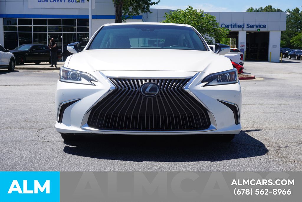 Used 2019 White Lexus 350 image 10