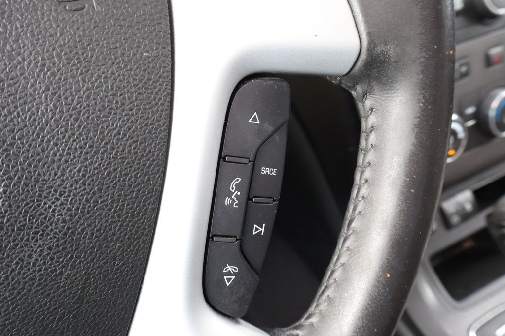 Thumbnail: 2011 Chevrolet Traverse - 22