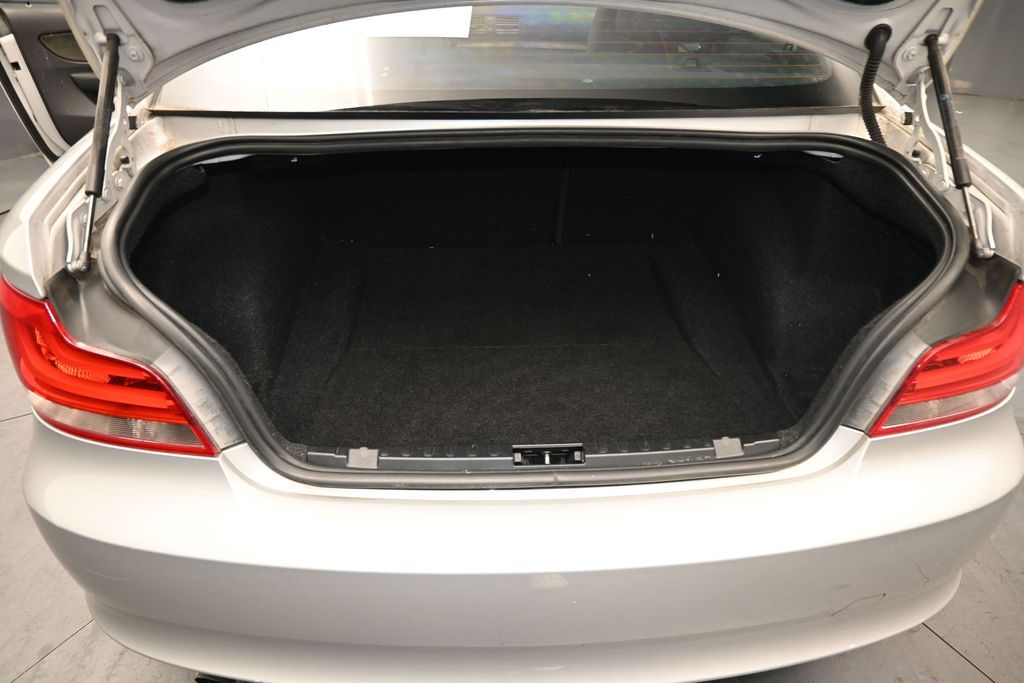 Used 2012 Silver BMW 128i image 11