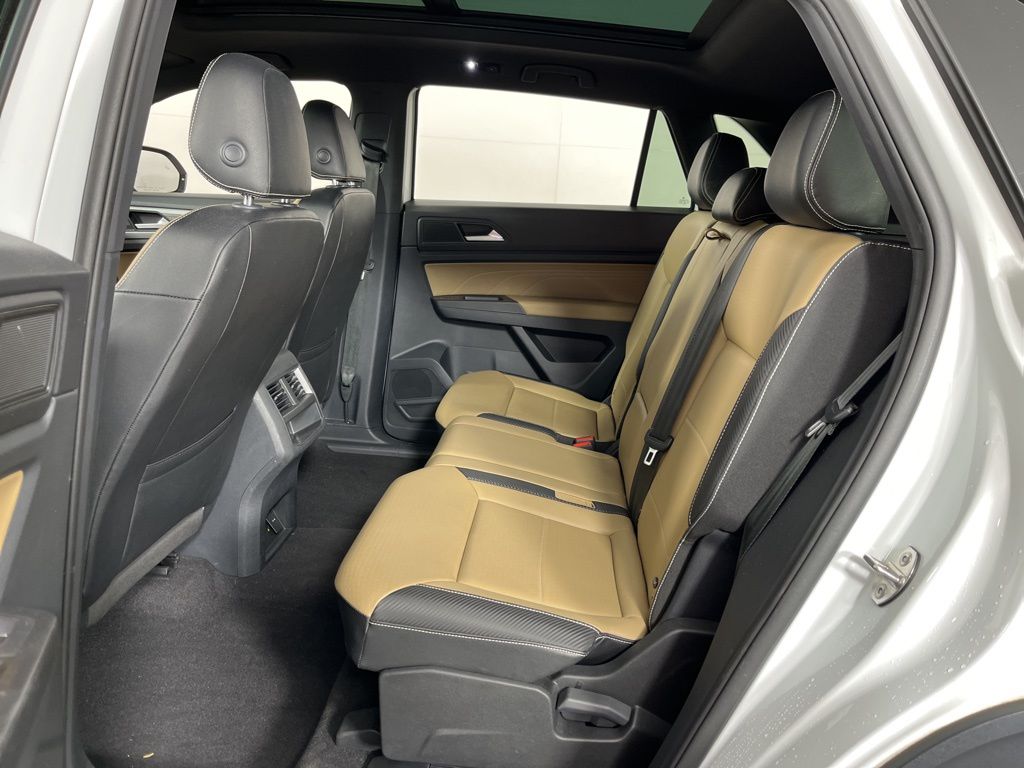 Thumbnail: 2022 Volkswagen Atlas - 22