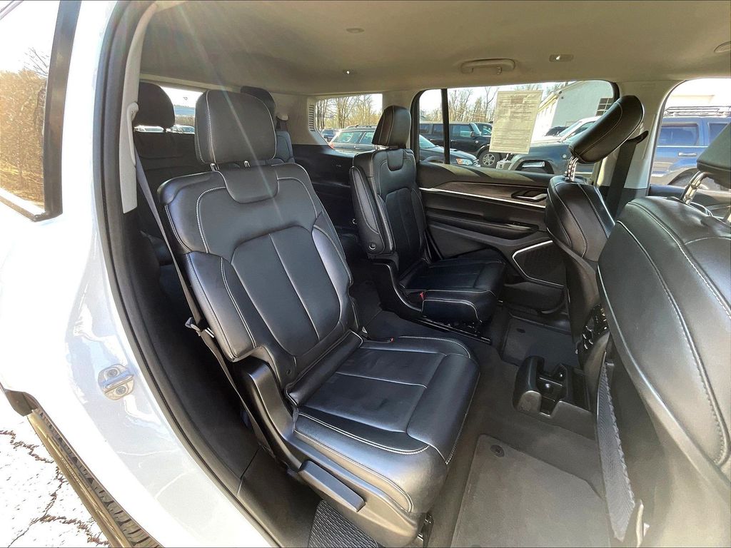 2022 Jeep Grand Cherokee L — photo 20