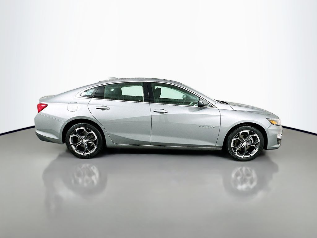 Thumbnail: 2023 Chevrolet Malibu - 4