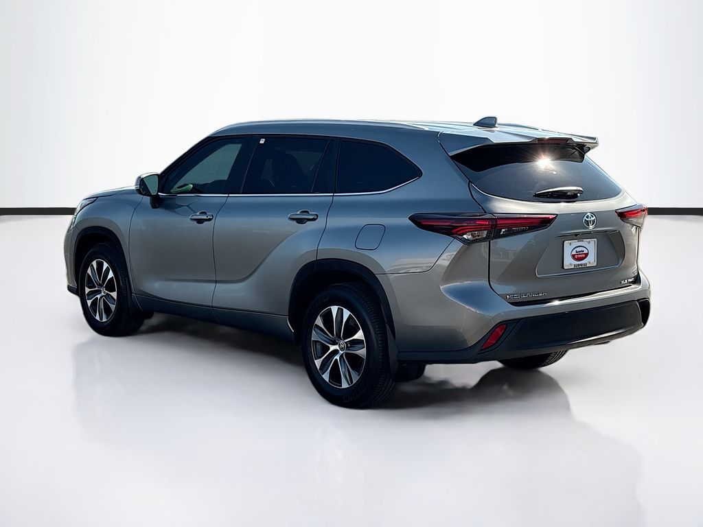 Thumbnail: 2026 Toyota Highlander - 7
