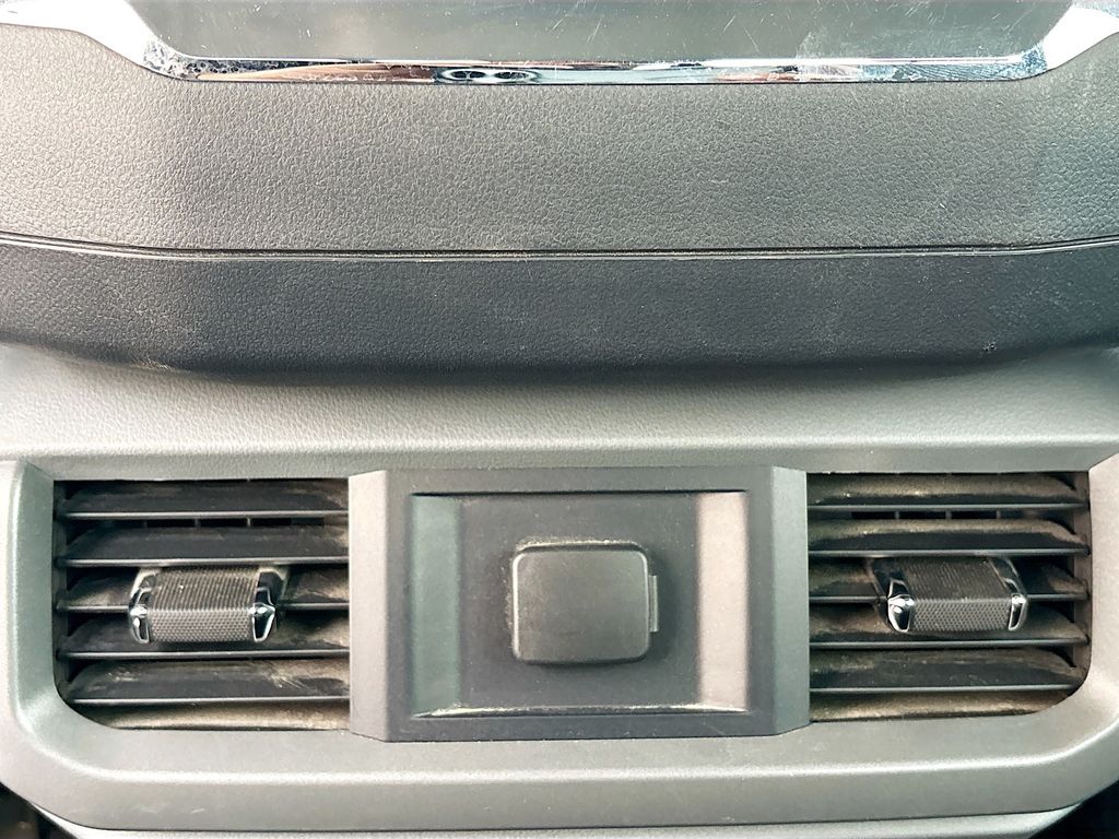Used 2024 Gray Ford XLT image 26
