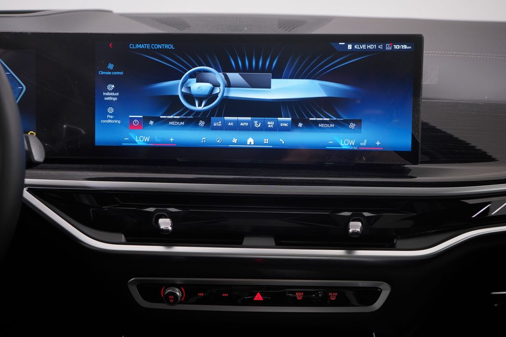 2025 BMW X5 M60i 13