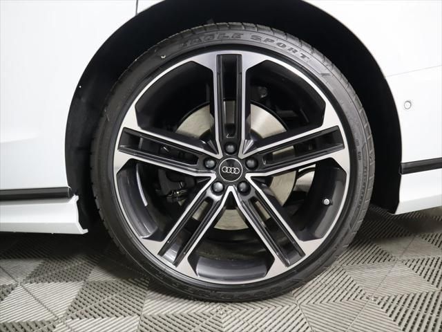 Thumbnail: 2025 Audi A8 - 31