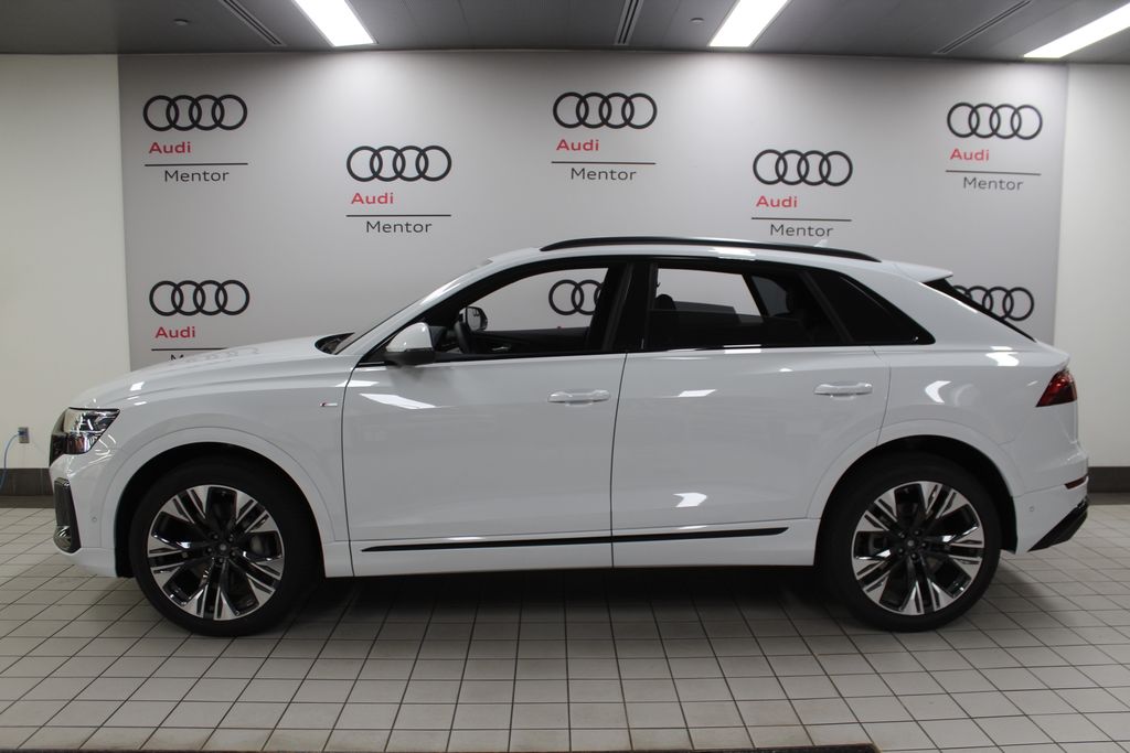 Thumbnail: 2026 Audi Q8 - 2